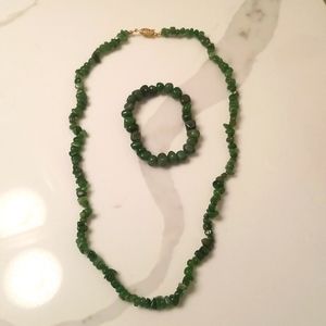 Jade necklace and stretch bracelet